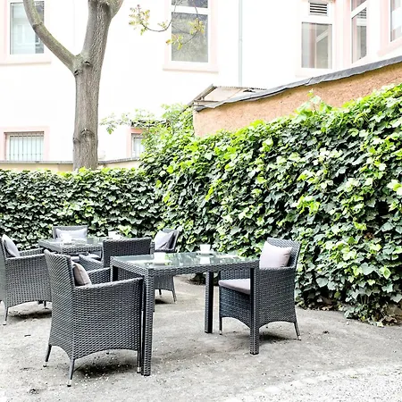 タウンハウス ホテル