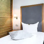 Townhouse Hotel 3*