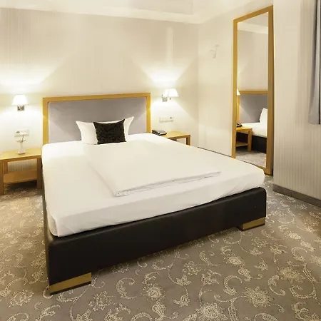 Townhouse Hotel 3*
