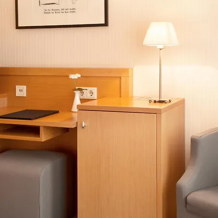 Townhouse Hotel