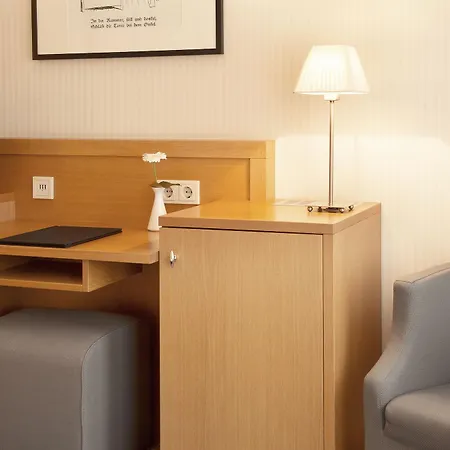 Townhouse Hotel