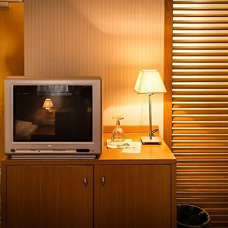 Townhouse Hotel