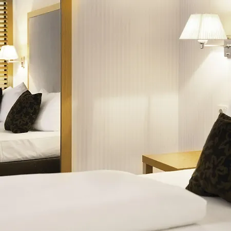 Townhouse 3*