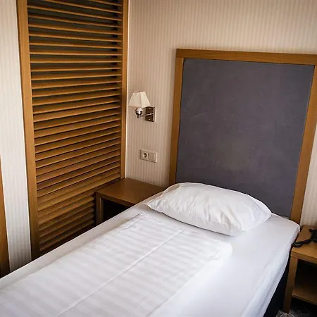 Townhouse Hotel