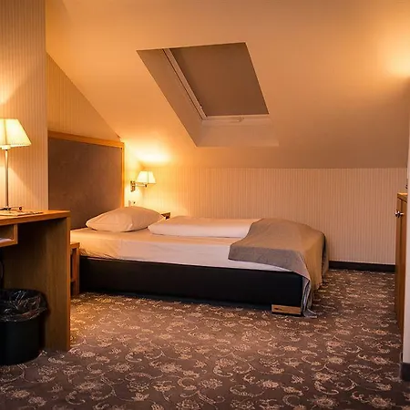 Townhouse Hotel 3*