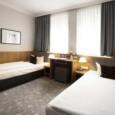 מלון Townhouse 3*